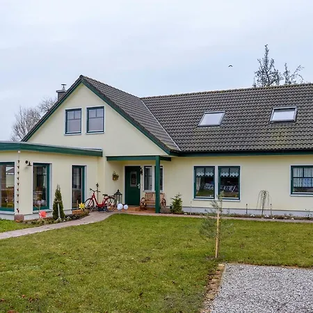 Ferienwohnung Kranich بوتبوس